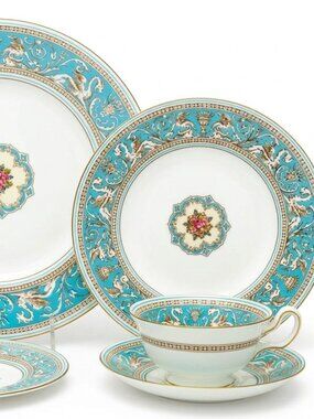 Wedgwood Bone China Dragon Florentine Turquoise set - 5 Pcs set (8 available)